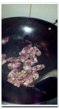 家常菜芹菜炒腊肠做法图解5)
