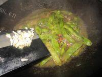 易做的豆角炖肉做法图解9)