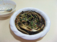 家常菜凉拌手撕茄子做法图解7)