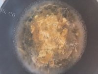 美味的榨菜蛋花汤做法图解6)