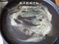 美味的芝麻牛轧糖做法图解2)