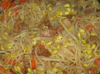 「DIY美食」黄豆芽炒肉做法图解8)