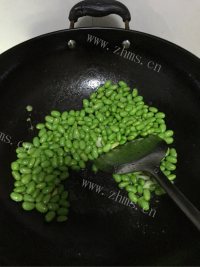家常菜毛豆炒肉丝做法图解4)