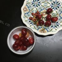 清爽可口的黑森林蛋糕做法图解7)