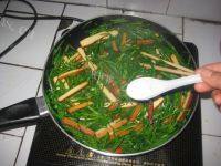 秀色可餐的韭菜炒豆腐干做法图解7)