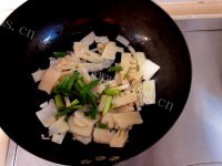 素炒春笋做法图解3)