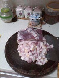 很有食欲的鹌鹑蛋烧肉做法图解2)