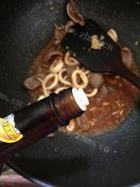美味的海鲜豆腐煲做法图解7)