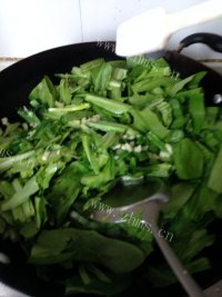 家常菜蒜香油麦菜做法图解7)