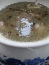 美味的黄豆焖猪蹄做法图解9)