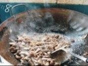 牛肉炒洋葱做法图解8)
