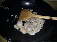 家常菜黄豆焖猪尾做法图解5)