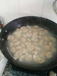 味道不错的莲藕猪肉水饺做法图解8)