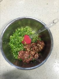 独特的虾仁饺子做法图解2)