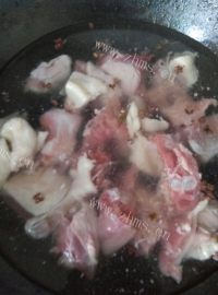 好吃的秘汁干煸鸭腿做法图解3)