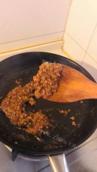食欲满满的茄汁肉酱意大利面做法图解11)