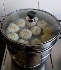 自己做的萝卜肉包