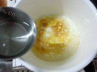 自制焦糖炼乳布丁做法图解2)