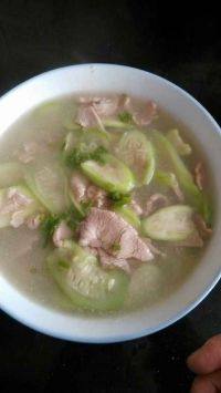 家常丝瓜肉片汤