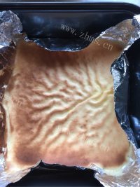 自制虎皮蛋糕卷做法图解4)