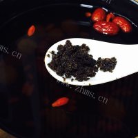 桂圆红枣枸杞茶做法图解3)
