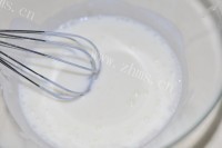 美味的蓝莓酸奶冰棍做法图解4)
