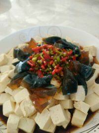 家常菜皮蛋豆腐
