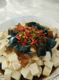 家常菜皮蛋豆腐