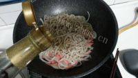 自己做的洋葱火腿炒面做法图解9)