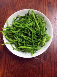 家常菜素炒菜心做法图解6)