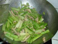 「DIY美食」芹菜炒肉丝