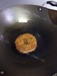 家常菜茶树菇红烧肉做法图解3)