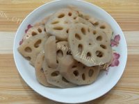 家常菜酸辣莲藕做法图解3)