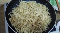 美味的葱油拌面做法图解5)