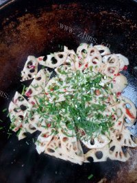 家常菜素炒藕片做法图解3)