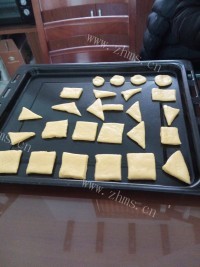 自制黄油饼干做法图解9)