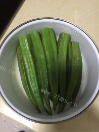 营养丰富的白灼秋葵做法图解3)