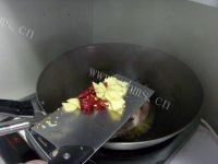 常吃不腻的鱼头豆腐汤做法图解7)