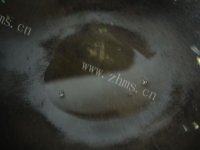 味道不错的韭菜炒豆芽做法图解4)