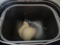 自制黑芝麻小面包做法图解11)