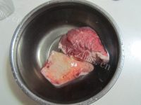 美味牛肉腐竹煲做法图解2)
