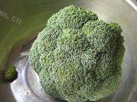 虾仁炒西兰花自制做法图解1)