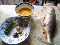 绿色食物之红烧黄花鱼做法图解1)