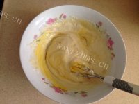 自制酸奶戚风做法图解9)