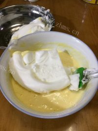自制蔓越莓戚风蛋糕做法图解19)