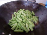 「DIY美食」干煸四季豆做法图解5)