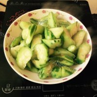 肉片炒圣瓜做法图解7)