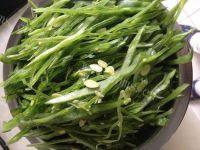 家常菜豆角丝炒肉做法图解1)