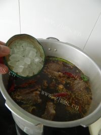 美味的五香卤牛肉做法图解10)
