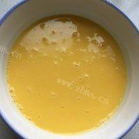 很有食欲的韭菜炒鸡蛋做法图解2)